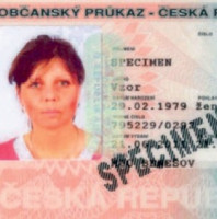 Zkontrolujte občanky svých blízkých. Starším lidem brzy přestanou platit staré doklady